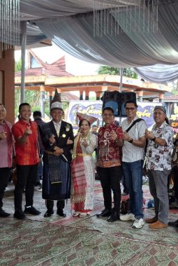 Rombongan Dit Intelkam Polda Sumut Hadiri Pernikahan Briptu Samuel Deopin Saragih dan Efri Elsridayani Purba