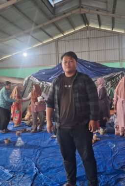 Tokoh Desa Kuta Tengah mengajak masyarakat untuk bersedia di evakuasi demi menjaga keselamatan bersama.