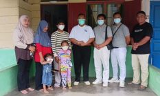 Peduli Kasih Tzu Chi dan PT. Smart Tbk Padang Halaban Berikan Bantuan Kepada Anak Yang Mengidap Penyakit TBC Kulit